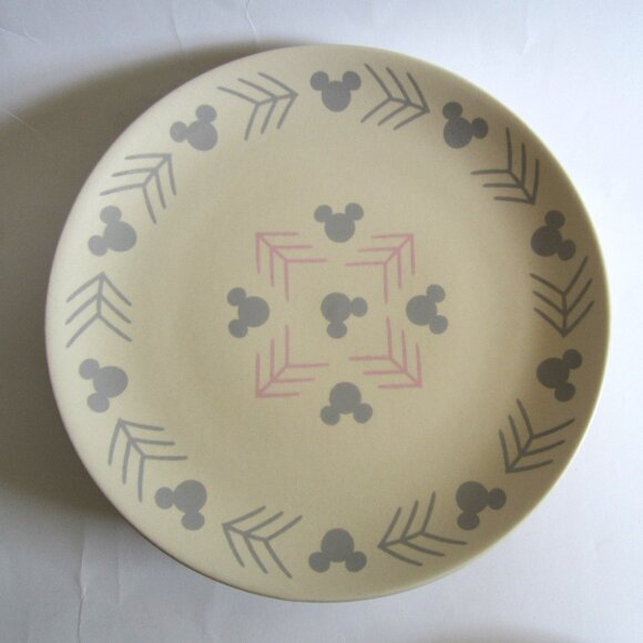 Disney Parks Homestead Mickey Icon Gray & Pink 4 Plates - Picture 5 of 8